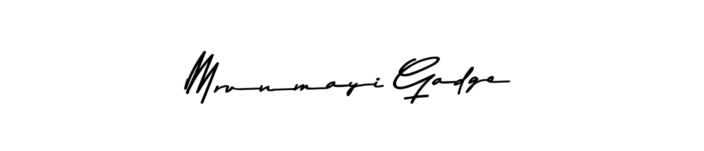 Similarly Asem Kandis PERSONAL USE is the best handwritten signature design. Signature creator online .You can use it as an online autograph creator for name Mrunmayi Gadge. Mrunmayi Gadge signature style 9 images and pictures png